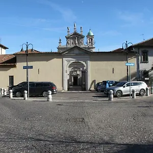 Maggiore Cozy Apartment Milan